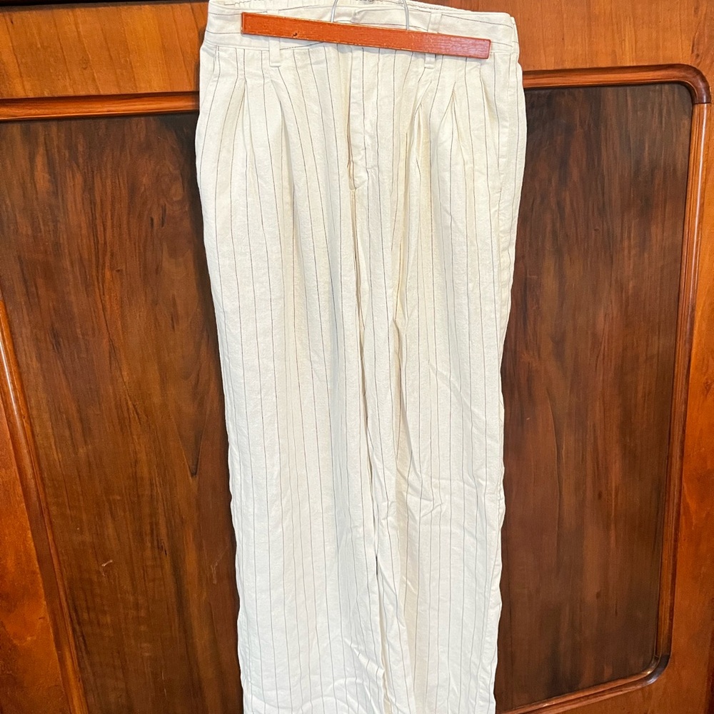 GAP Women’s White and Black Linen Pinstripe Pants